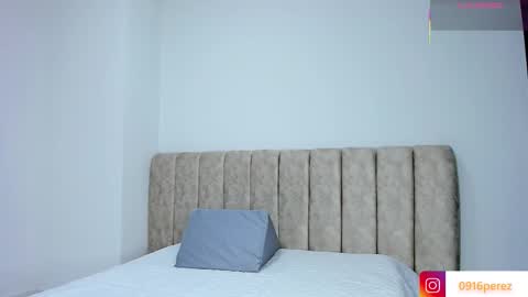 karolina  online show from 12/01/25, 08:03