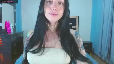 Snapshot of karla_zambrano chatting on 12/05/25, 01:03 karla online show from 12/05/25, 01:03