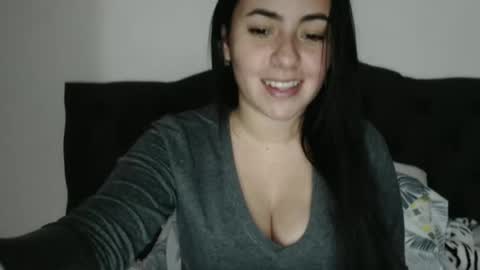 Karla Giraldo online show from 03/06/25, 08:59