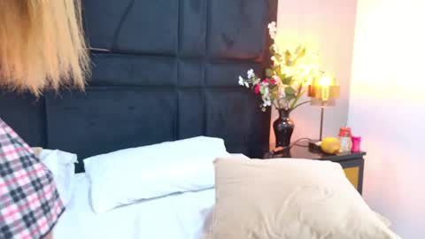 Karla Ortiz  online show from 05/14/26, 12:23