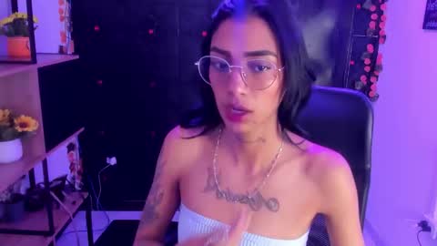 karlaslutskinny__ online show from 02/24/26, 09:24
