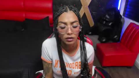 karlaslutskinny__ online show from 04/29/26, 09:43