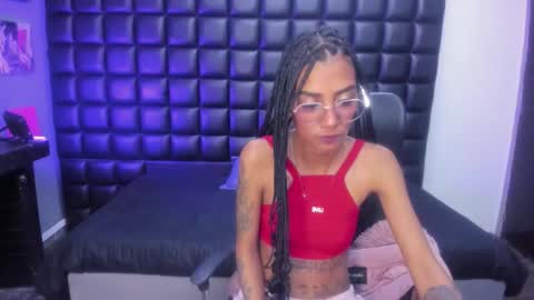 karlaslutskinny__ online show from 05/01/26, 03:00