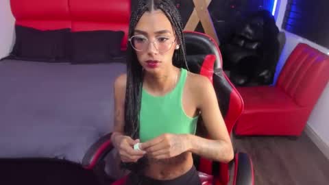 karlaslutskinny__ online show from 05/03/26, 03:23