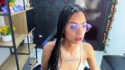 karlaslutskinny__ online show from 05/06/26, 02:51