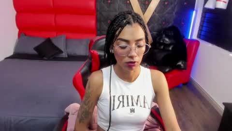 karlaslutskinny__ online show from 05/12/26, 02:19
