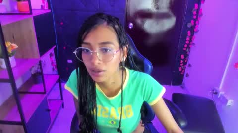 karlaslutskinny__ online show from 05/13/26, 10:49