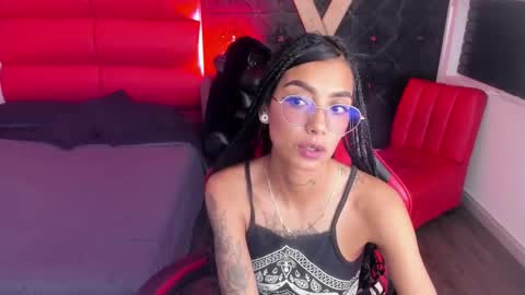 karlaslutskinny__ online show from 05/19/26, 09:21