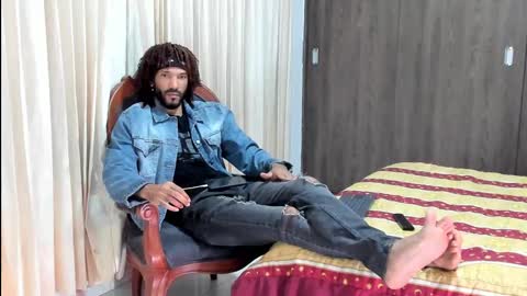 Snapshot of karlmarley1 chatting on 11/07/25, 03:50 Karl online show from 11/07/25, 03:50