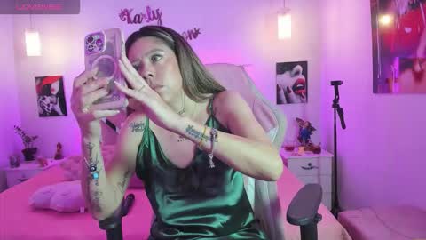 Karly Moonns online show from 11/19/25, 03:34