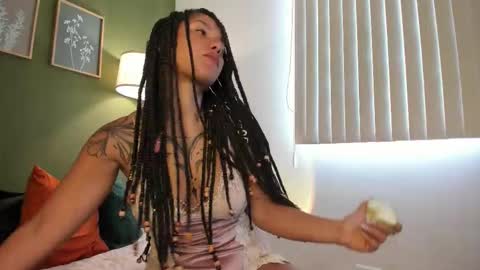 Karlye online show from 10/20/25, 12:16