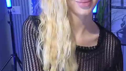 Julia online show from 07/27/26, 07:43