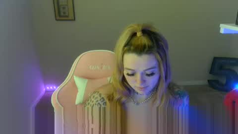 karmathevixen0304 online show from 06/07/26, 02:21