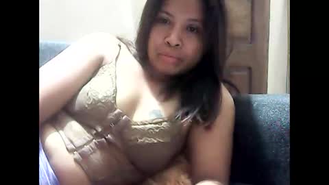 Snapshot of karmellah chatting on 04/17/26, 10:24 Karmellah online show from 04/17/26, 10:24