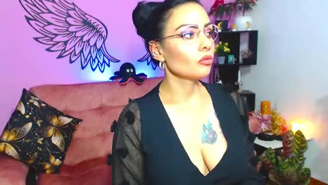 Karol Kenedy online show from 01/25/25, 06:12