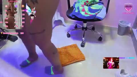 Snapshot of karol_milf__ chatting on 09/27/25, 12:48 kAROL MILF   online show from 09/27/25, 12:48