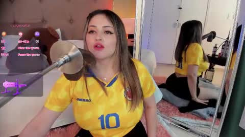 KAROL  online show from 06/18/26, 03:29