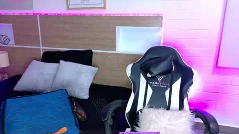 KAROL SCOTT online show from 05/22/26, 11:43