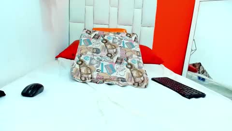 Karolina online show from 02/16/25, 05:26