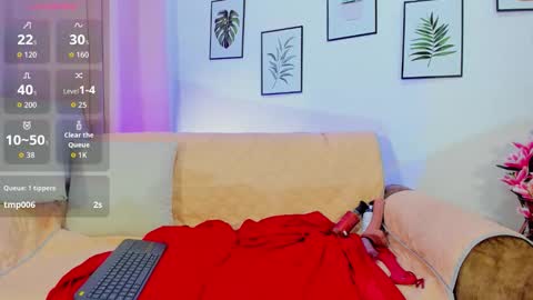 karol_w10 online show from 10/18/25, 12:17