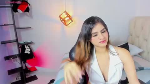Snapshot of karolagrey chatting on 06/12/26, 12:48 karolagrey online show from 06/12/26, 12:48