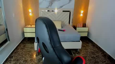 Karol and Luna online show from 06/12/26, 07:35