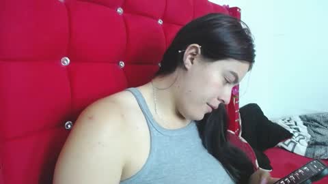 Snapshot of karolay_su chatting on 02/19/25, 02:12 ARIANNA  online show from 02/19/25, 02:12
