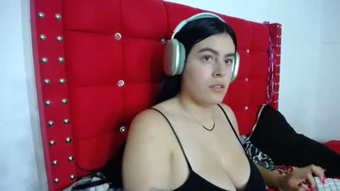 Snapshot of karolay_su chatting on 02/22/25, 04:29 ARIANNA  online show from 02/22/25, 04:29