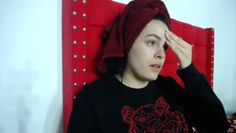 Snapshot of karolay_su chatting on 03/10/25, 04:17 ARIANNA  online show from 03/10/25, 04:17
