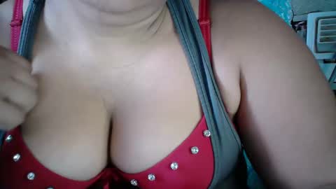 karolbb online show from 12/08/24, 07:32