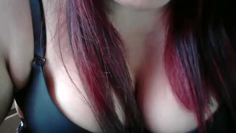 karolbb online show from 02/22/25, 02:30