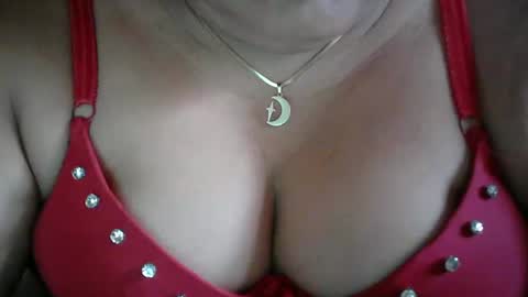 karolbb online show from 03/01/25, 10:21