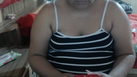 Snapshot of karolbb21 chatting on 04/05/26, 11:57 karolbb21 online show from 04/05/26, 11:57