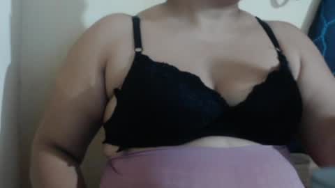 Snapshot of karolbb21 chatting on 04/17/26, 02:31 karolbb21 online show from 04/17/26, 02:31