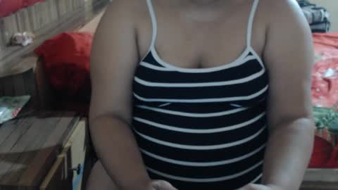 Snapshot of karolbb21 chatting on 04/24/26, 11:23 karolbb21 online show from 04/24/26, 11:23