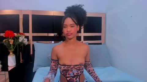 Karol  online show from 11/17/25, 04:13