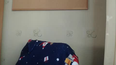 Snapshot of karolhorny96 chatting on 10/19/25, 01:56 Karol online show from 10/19/25, 01:56