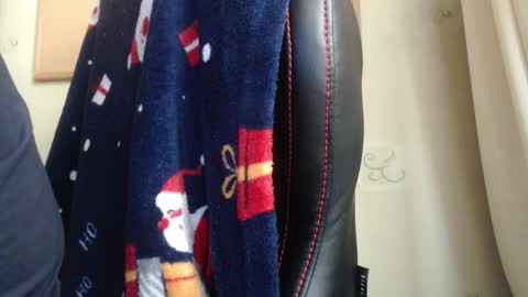 Snapshot of karolhorny96 chatting on 10/29/25, 12:40 Karol online show from 10/29/25, 12:40