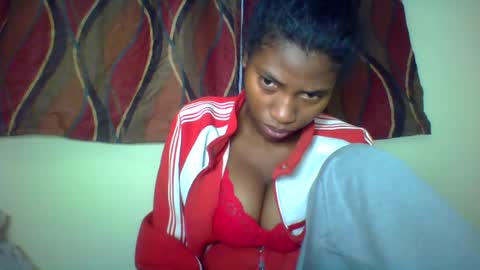 karoliee online show from 07/19/26, 04:44