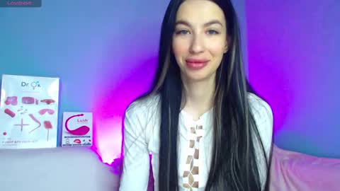 Kira online show from 12/08/24, 03:21