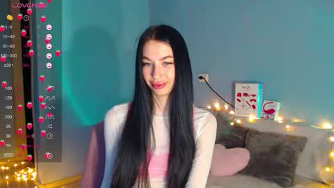 Kira online show from 09/15/25, 02:22