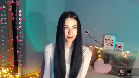 Kira online show from 09/22/25, 02:13