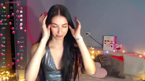 Kira online show from 10/03/25, 02:41