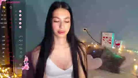 Snapshot of karolina_hottie_ chatting on 03/19/26, 02:15 Kira online show from 03/19/26, 02:15
