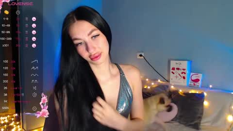 Snapshot of karolina_hottie_ chatting on 03/23/26, 02:15 Kira online show from 03/23/26, 02:15