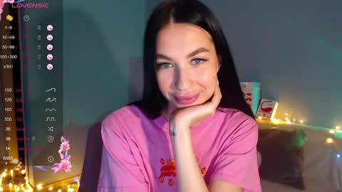 Snapshot of karolina_hottie_ chatting on 04/10/26, 02:28 Kira online show from 04/10/26, 02:28