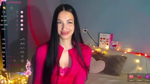Snapshot of karolina_hottie_ chatting on 05/18/26, 02:07 Kira online show from 05/18/26, 02:07