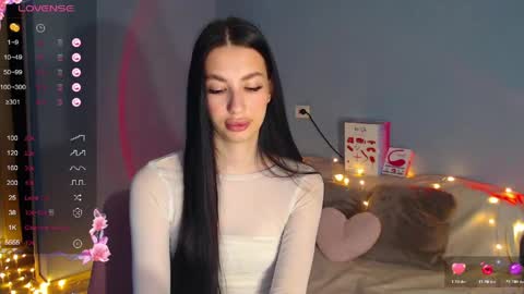 Snapshot of karolina_hottie_ chatting on 05/23/26, 01:55 Kira online show from 05/23/26, 01:55