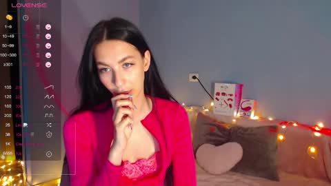 Snapshot of karolina_hottie_ chatting on 05/30/26, 01:46 Kira online show from 05/30/26, 01:46