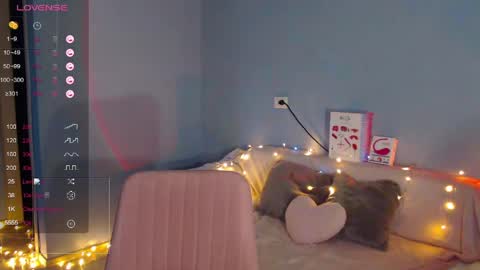 Snapshot of karolina_hottie_ chatting on 06/05/26, 01:56 Kira online show from 06/05/26, 01:56